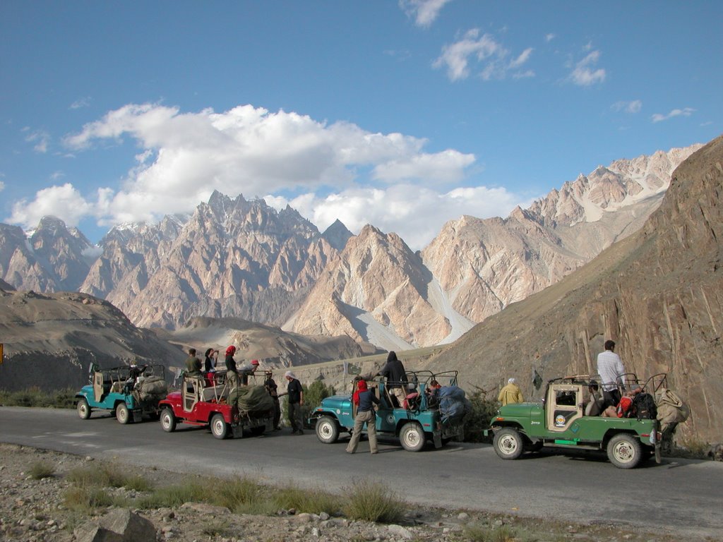 NORTH PAKISTAN JEEP SAFARI TOUR