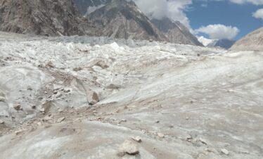 TIRCHMIR BASE CAMP TREK
