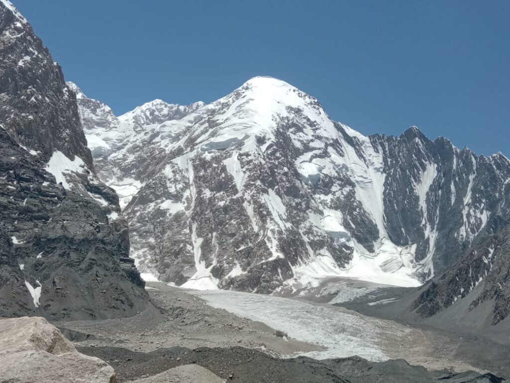 TIRCHMIR BASE CAMP TREK