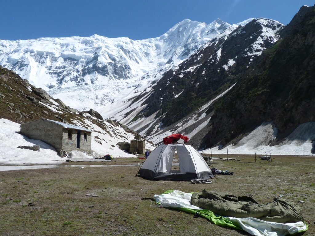 RAKAPOSHI BASE CAMP TREK